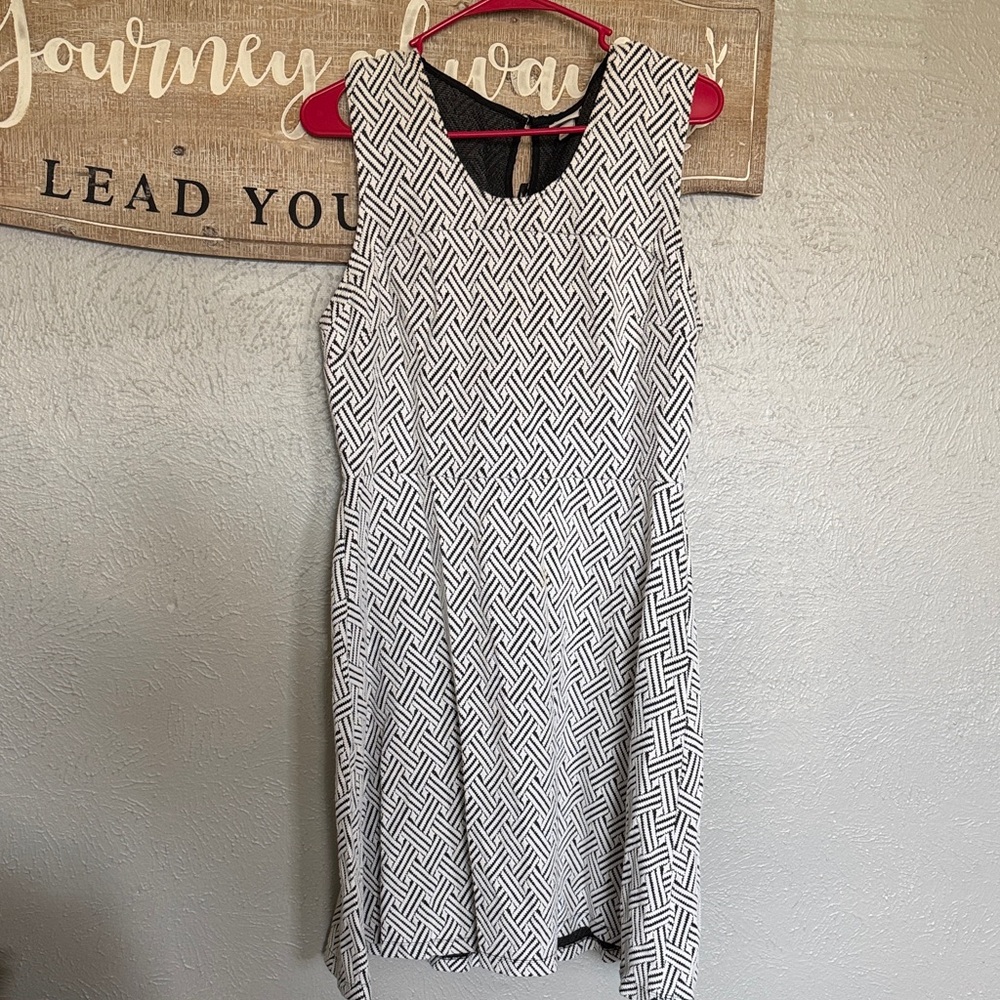 Merona Black and White Sleeveless Midi Dress